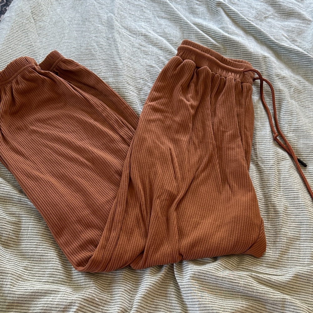 Rust Ribbed Lounge Pants